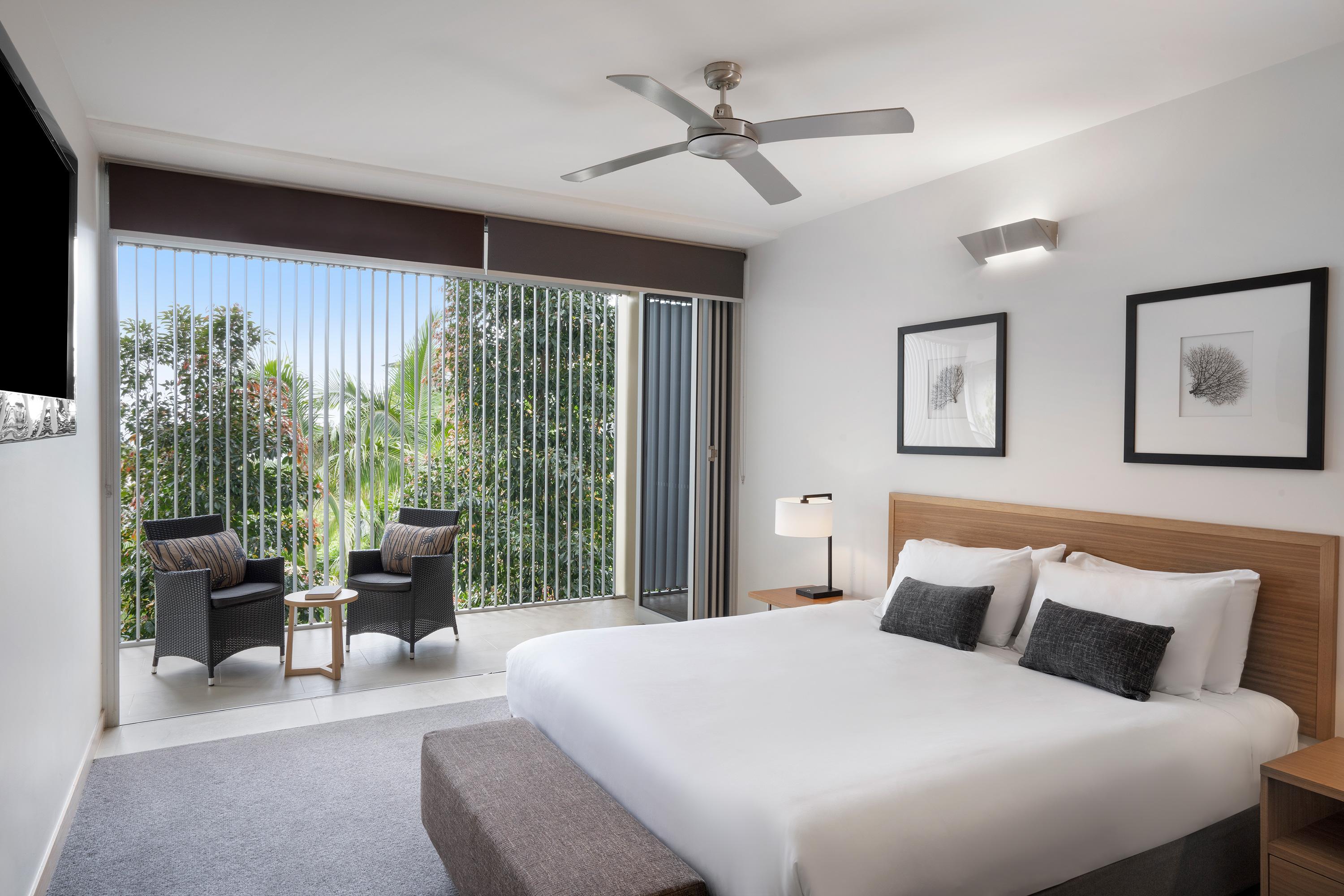 ペッパーズ ヌーサ リゾート&ヴィラズ ヌーサヘッズ エクステリア 写真 A bedroom at the hotel