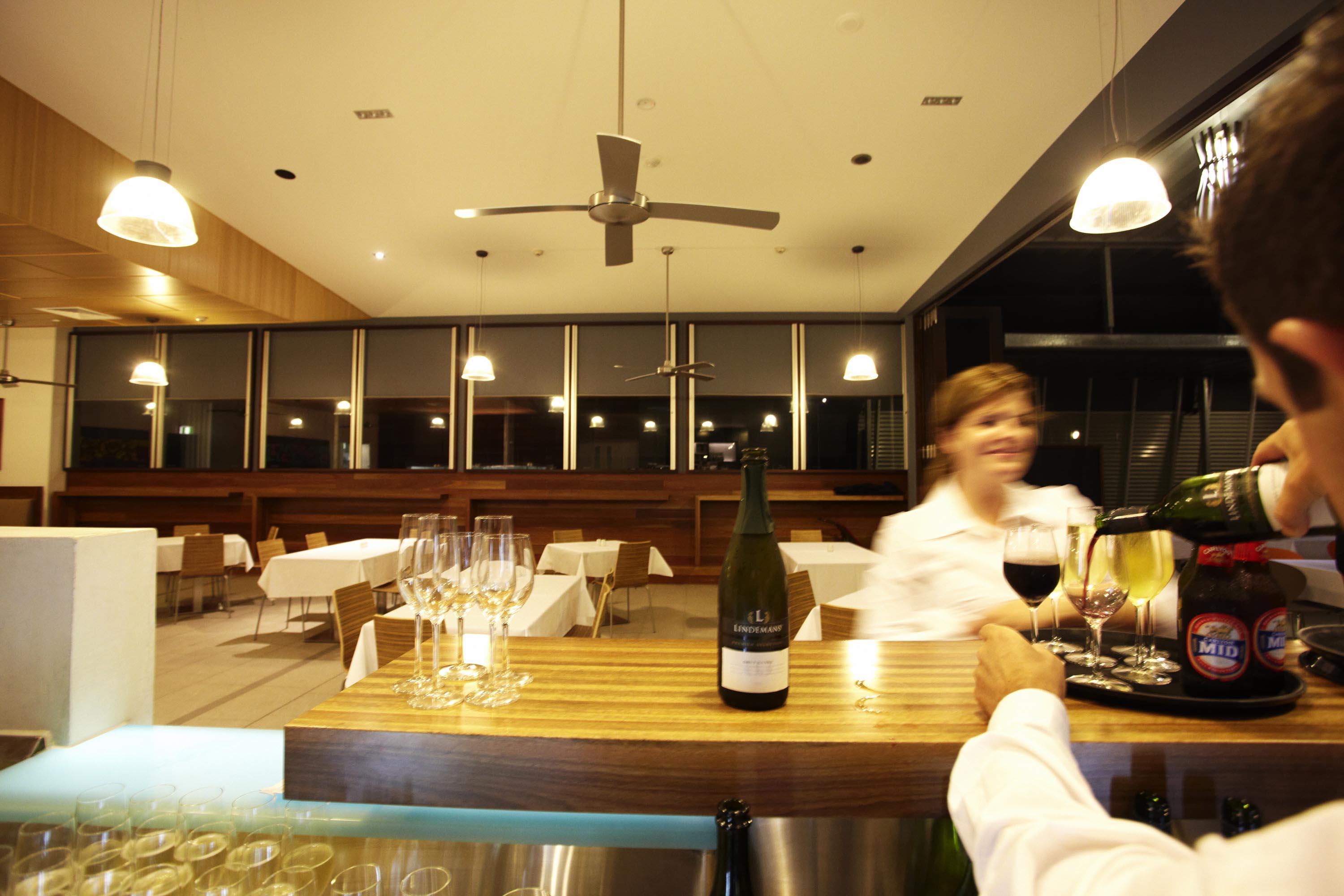 ペッパーズ ヌーサ リゾート&ヴィラズ ヌーサヘッズ エクステリア 写真 Restaurant