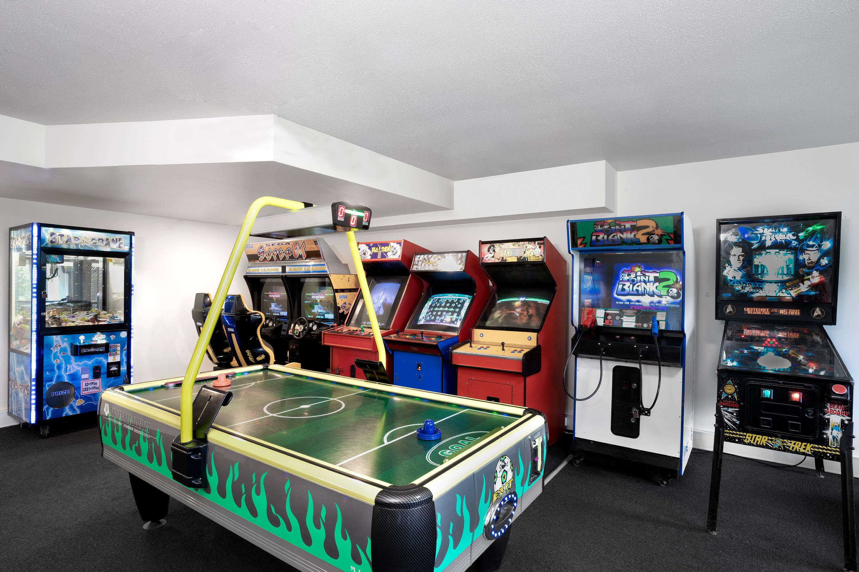 ペッパーズ ヌーサ リゾート&ヴィラズ ヌーサヘッズ エクステリア 写真 A typical air hockey table