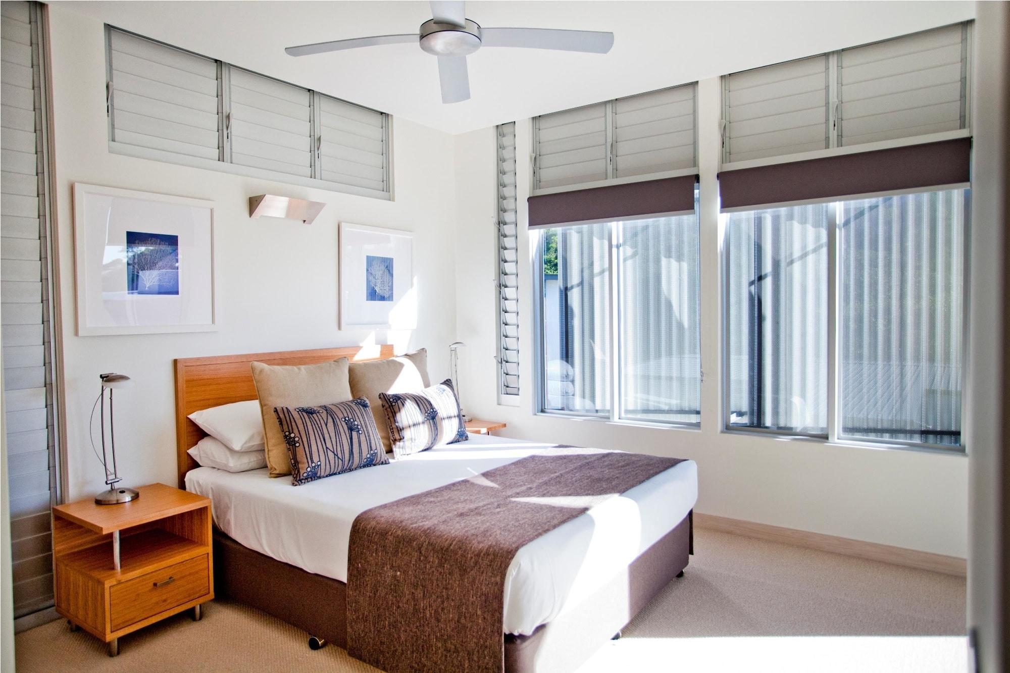 ペッパーズ ヌーサ リゾート&ヴィラズ ヌーサヘッズ エクステリア 写真 A bedroom at the resort