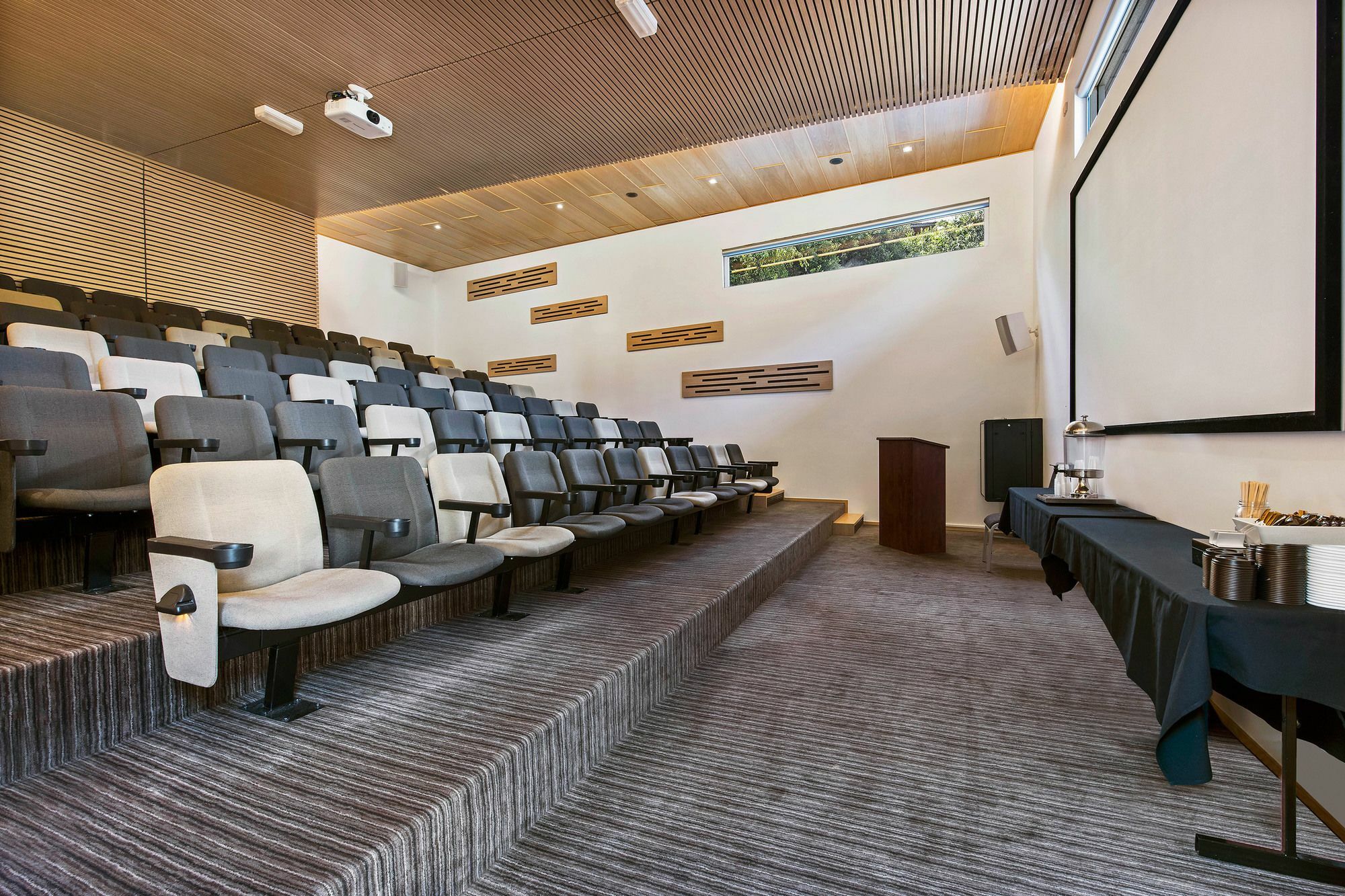 ペッパーズ ヌーサ リゾート&ヴィラズ ヌーサヘッズ エクステリア 写真 The lecture theatre